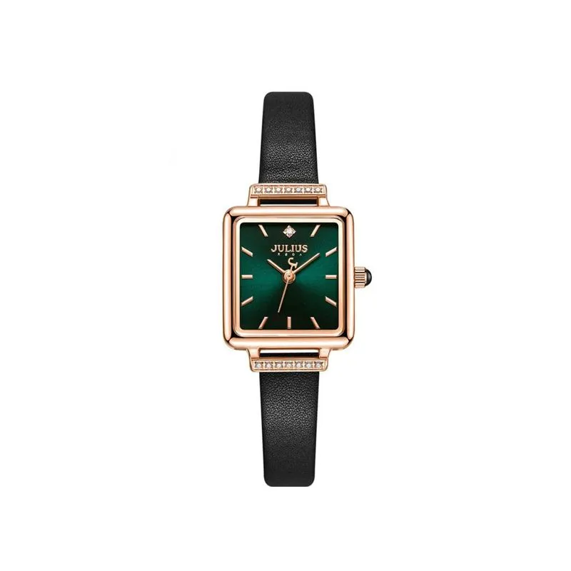 JA-1314D ساعت زنانه جولیوس مدل JA-1314D با طراحی شیک و بند راحت، برای استفاده روزمره و رسمی مناسب است. خرید با ارسال سریع از فروشگاه شادمان.